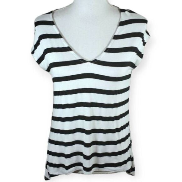 WHITE HOUSE BLACK MARKET HIGH-LOW SPLIT BACK BLACK & WHITE STRIPE TOP SZ.XS EUC - Picture 4 of 7